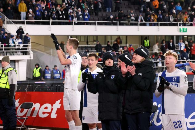 t_huuhkajat_171123-043